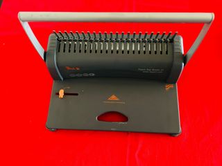 Máquina de encuadernar Peach Star Binder 21