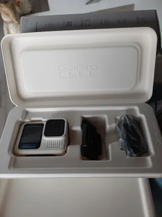 GoPro 13 Black (Edición Limitada Blanco Polar)