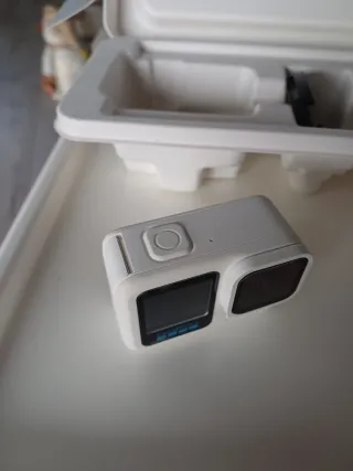 GoPro 13 Black (Edición Limitada Blanco Polar)