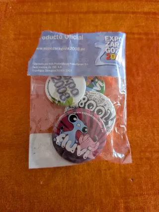 Lote chapas Expo Zaragoza 2008