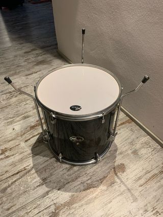 LOTE MUSICAL, bajo, timbal, asiento.( 90€)