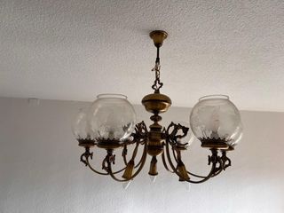 Lámpara de techo dorada de cristal