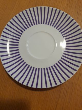 2 Tazze con piattino design geometrico