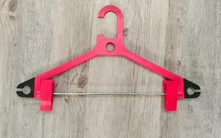 3 Perchas para Faldas