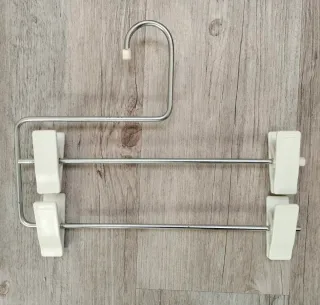 3 Perchas para Faldas