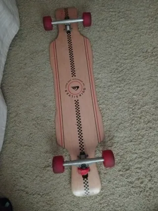 Skate Quiksilver Negro Ruedas Rojas