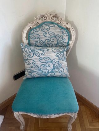 Silla restaurada única estilo barroco