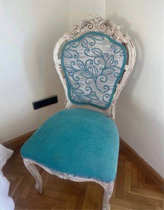 Silla restaurada única estilo barroco