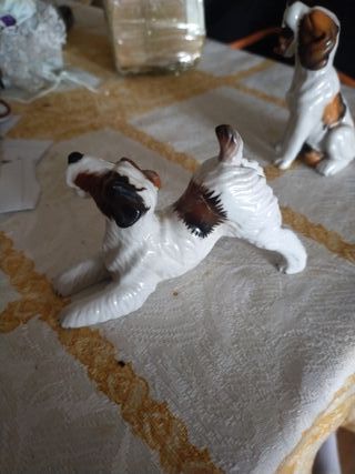 Figuras de porcelana de perros
