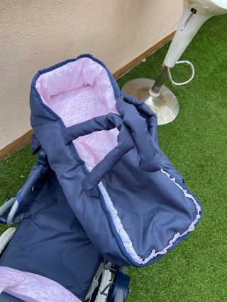 Carro de juguete para muñecas