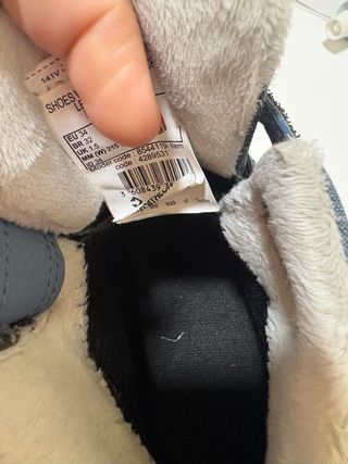 Botas Decathlon Niña Talla 34.