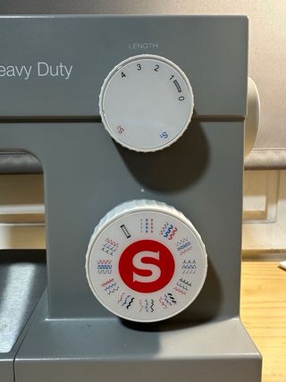 Máquina de coser SINGER Heavy Duty