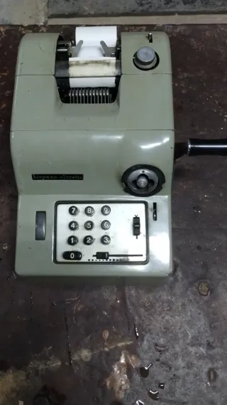 Calculadora Hispano Olivetti Antigua