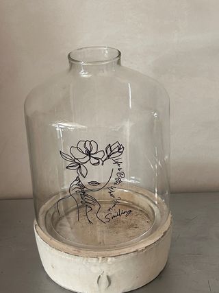 Jarrón de cristal con base de cerámica