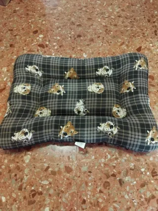 Cojín estampado perros
