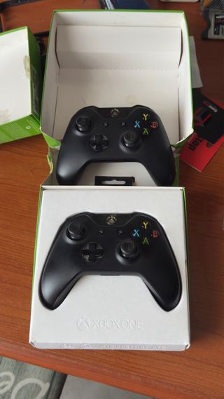 Xbox One Controller + Play & Charge Kit