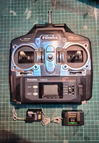 Emisora Futaba T4EXA + Receptores