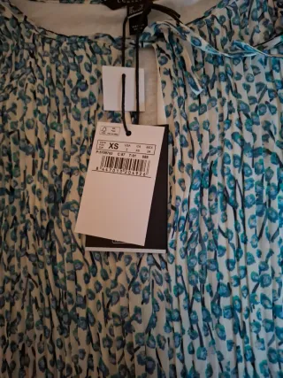 Blusa Cortefiel Estampada Azul y Blanca