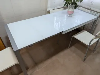 Mesa de cocina cristal extensible + 4 sillas
