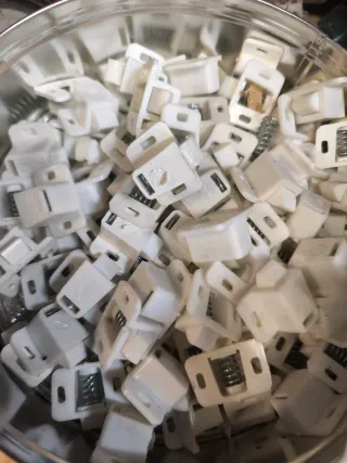 Cierres para puertas de muebles (pack)