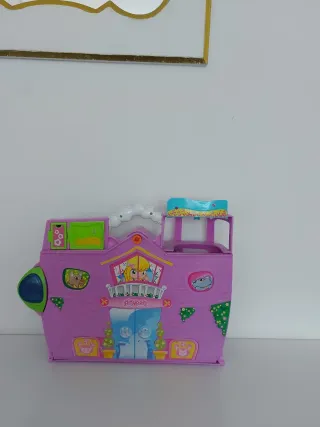 Mansión Pin y Pon con piscina y figuras