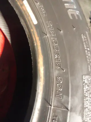 4 Neumáticos 215/65R15 96H