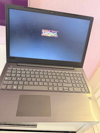 Ordenador portátil Lenovo gris plateado