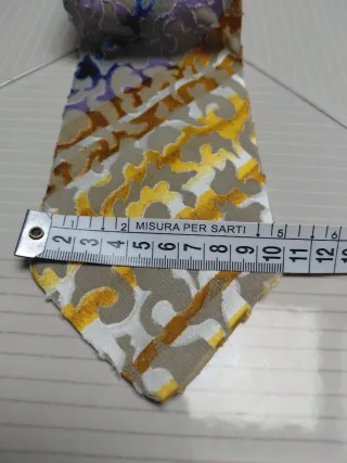 Cravatta fantasia geometrica