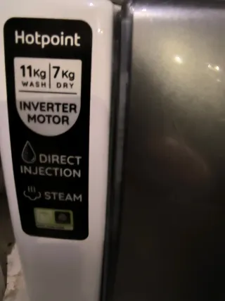 Lavadora-Secadora Hotpoint Aqualtis Ariston 11kg/7