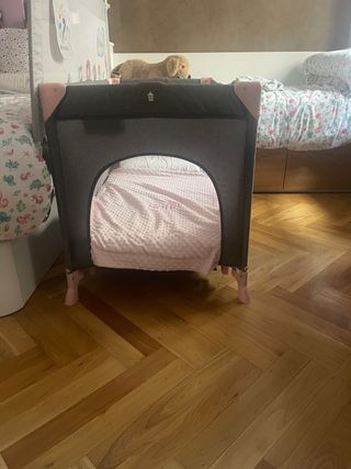 Cuna de viaje con colchón nuevo