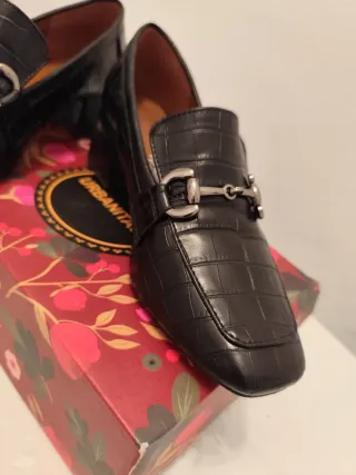 Zapatos tacón bajo Negros Cocodrilo talla 36