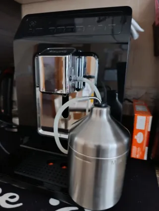 Cafetera Krups Automática Negra