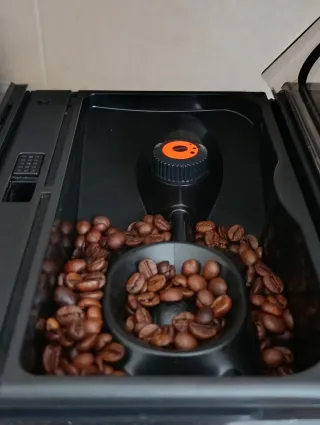 Cafetera Krups Automática Negra
