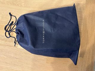 Neceser Tommy Hilfiger Monograma Marrón y Negro