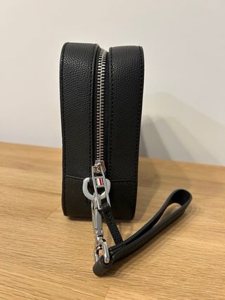 Neceser Tommy Hilfiger Monograma Marrón y Negro