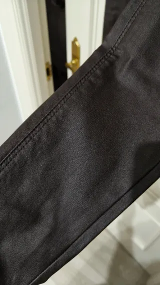 Pantalón encerado marrón