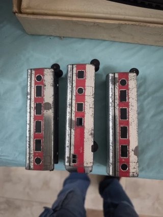 Tren de juguete antiguo.