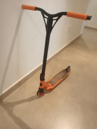 Patinete Freestyle Naranja y Negro