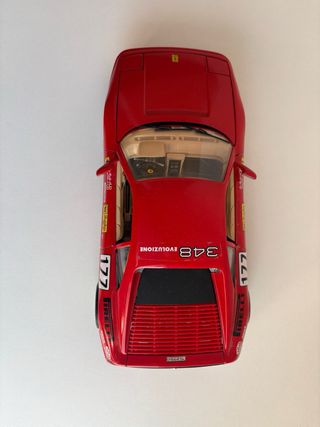 Coche escala  1/18