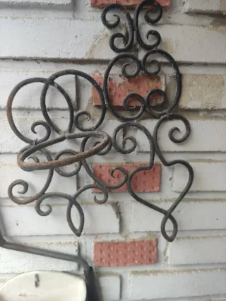 2 Sujeta de macetas de metal para pared