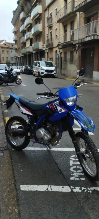 Yamaha WR 125 R en perfecto estado.