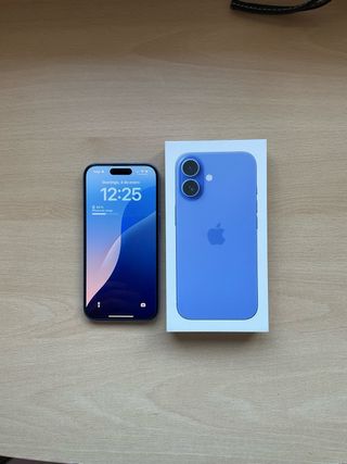 iPhone 16 azul