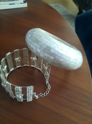 2 Pulseras Plateado y Blanco