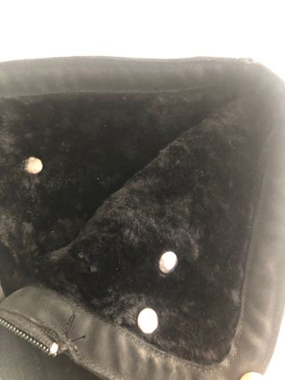 Botas altas negras, con pelo por dentro