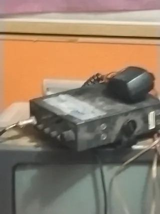 Televisor antiguo negro