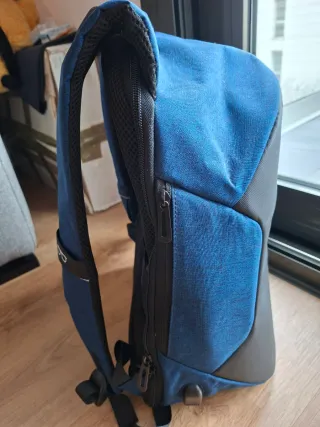 Mochila Nordace completa azul y negra NUEVA