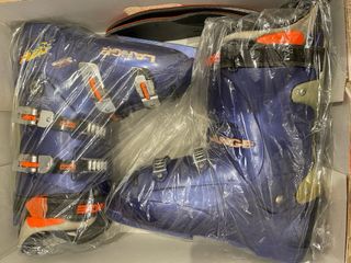 Botas de esquí LANGE 43 - 323mm.