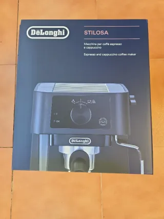 Cafetera Delonghi Stilosa Negra