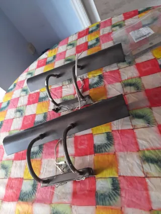 Dos plafones para cuadros