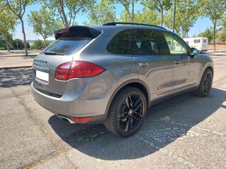 Porsche Cayenne 2012